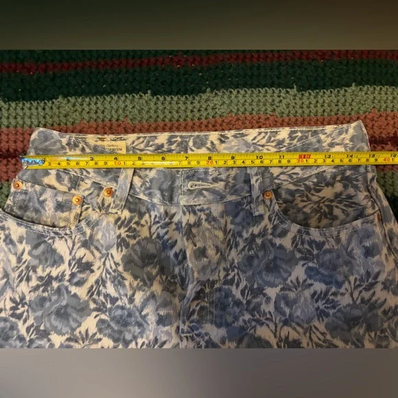 Levi’s 501 90s Floral Jeans - Picture 4 of 6